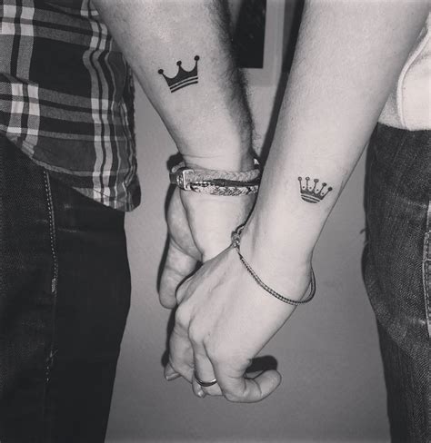 amor coronas significado tatuajes para parejas|Cuál es el significado de los tatuajes de coronas